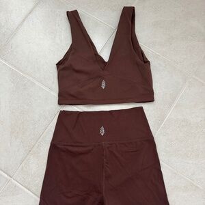 Free People Work Out Set (Cocoa)
